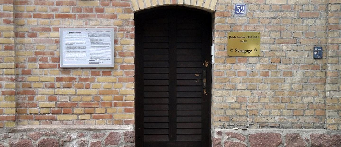 Tür der Synagoge in Halle